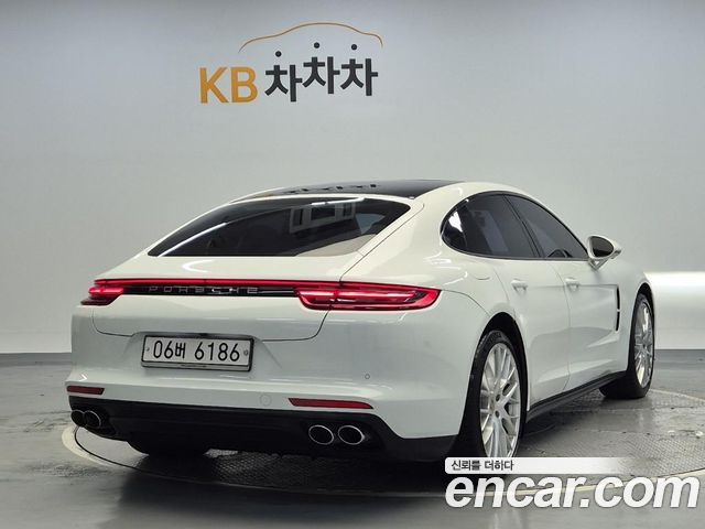 Porsche Panamera 2018 — photo 3