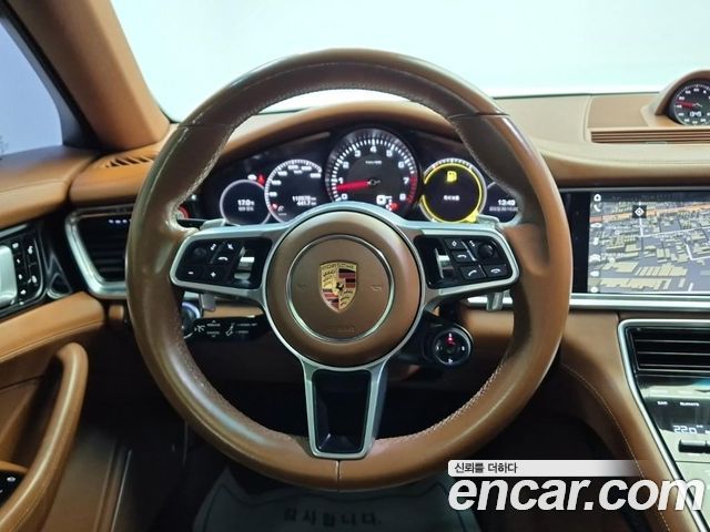 Porsche Panamera 2018 — photo 9