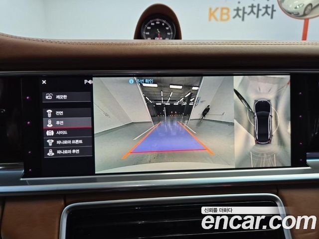 Porsche Panamera 2018 — photo 15