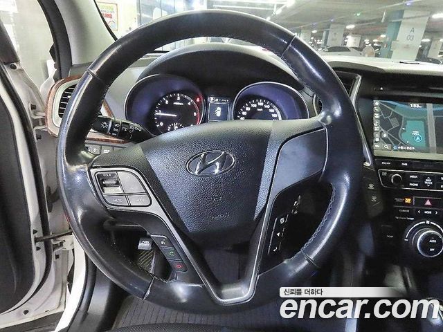 Hyundai Santafe 2016 — photo 8