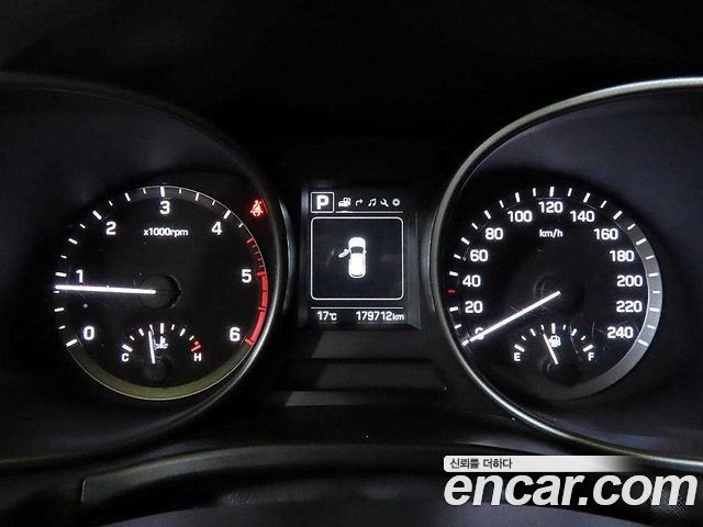 Hyundai Santafe 2016 — photo 9