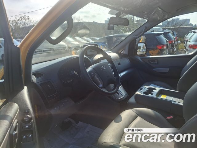 Hyundai Starex 2021 — photo 8