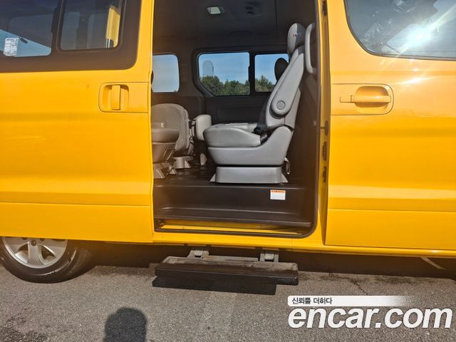 Hyundai Starex 2021 — photo 10