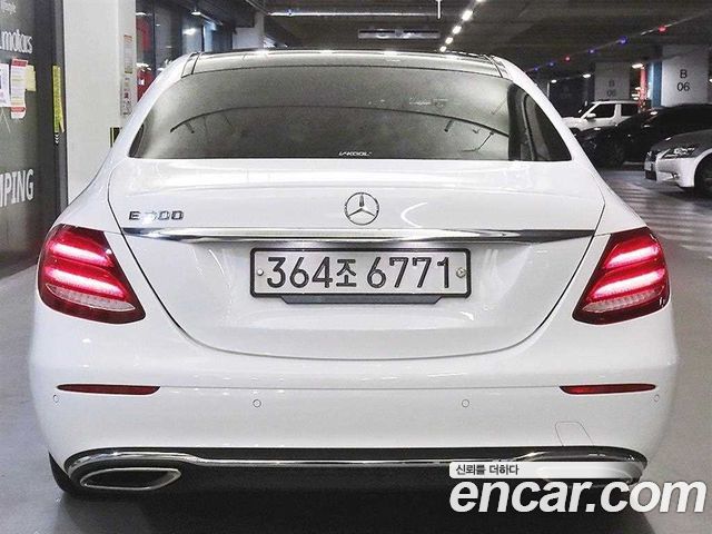 Mercedes-Benz E-Class 2019 — photo 5