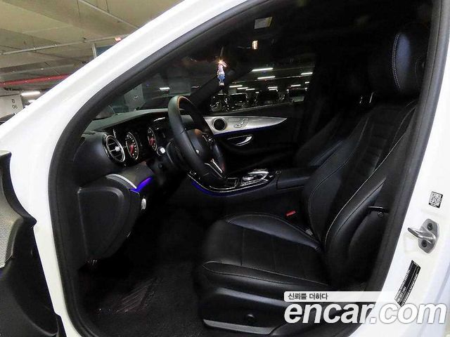 Mercedes-Benz E-Class 2019 — photo 6