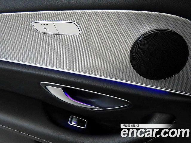 Mercedes-Benz E-Class 2019 — photo 14