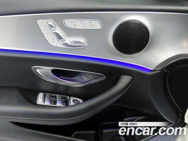 Mercedes-Benz E-Class 2019 — photo 15