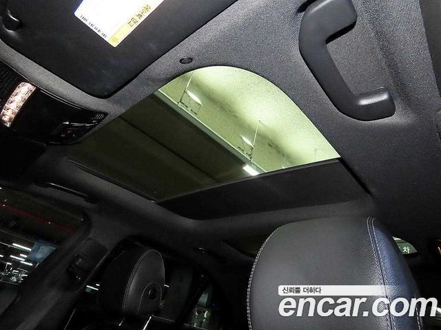 Mercedes-Benz E-Class 2019 — photo 18