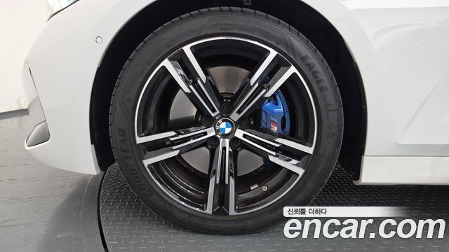 BMW 3-Series 2024 — photo 5