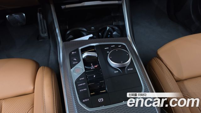 BMW 3-Series 2024 — photo 9