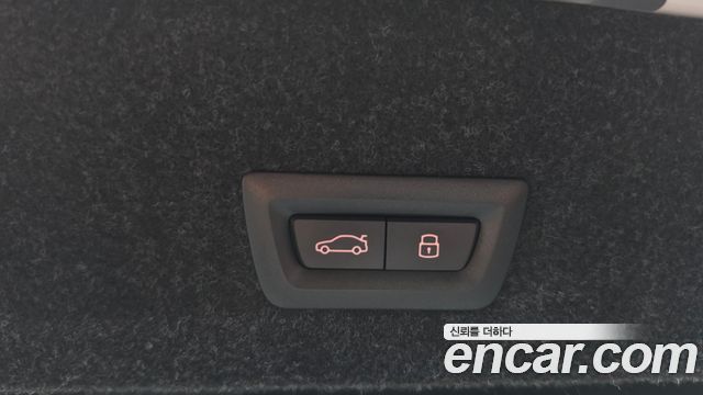 BMW 3-Series 2024 — photo 20