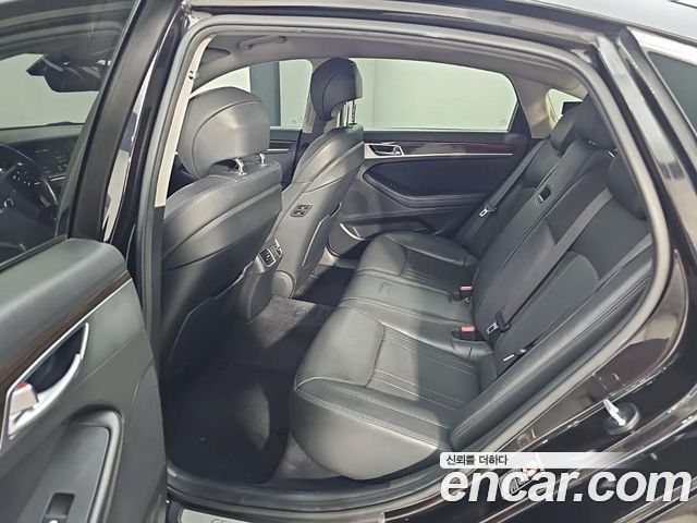 Genesis G80 2018 — photo 12