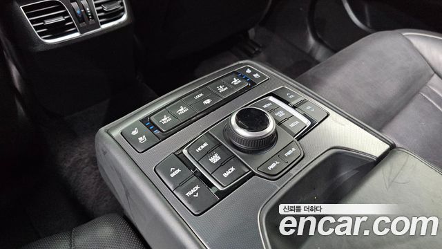 Hyundai Genesis 2015 — photo 26