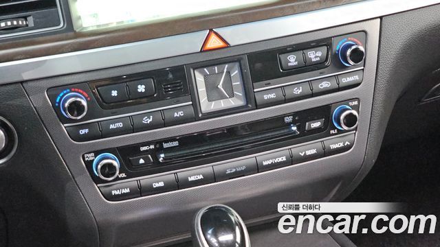 Hyundai Genesis 2015 — photo 32