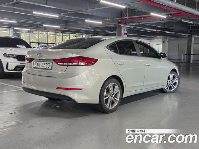 Hyundai AVANTE 2018 — photo 2