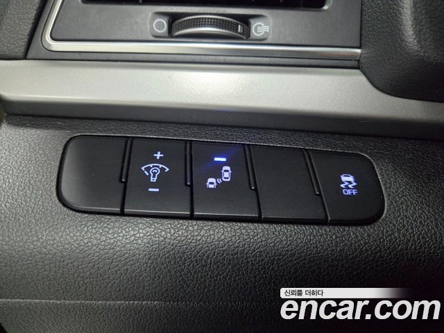 Hyundai AVANTE 2018 — photo 4