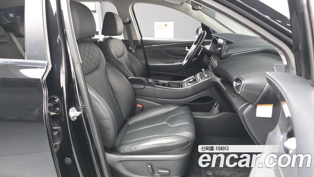 Hyundai Santafe 2023 — photo 11