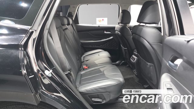 Hyundai Santafe 2023 — photo 12