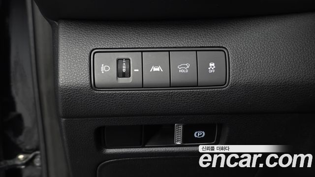 Hyundai Santafe 2023 — photo 17