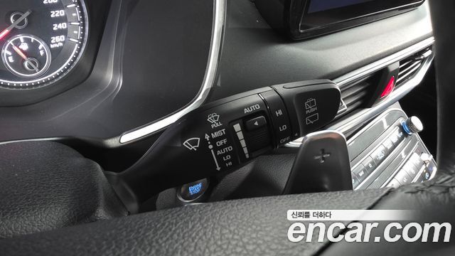 Hyundai Santafe 2023 — photo 19