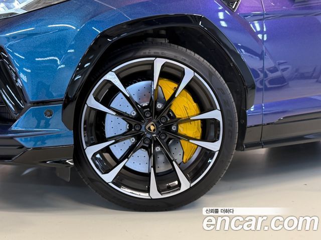 Lamborghini Urus 2024 — photo 5