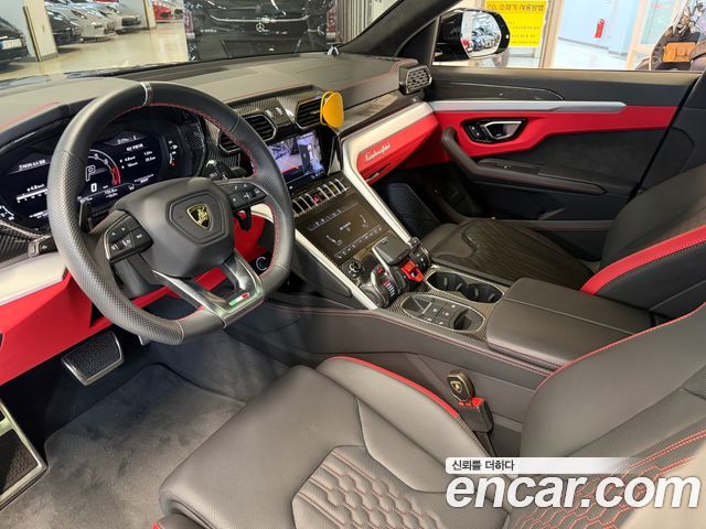Lamborghini Urus 2024 — photo 11