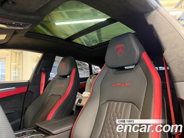Lamborghini Urus 2024 — photo 13