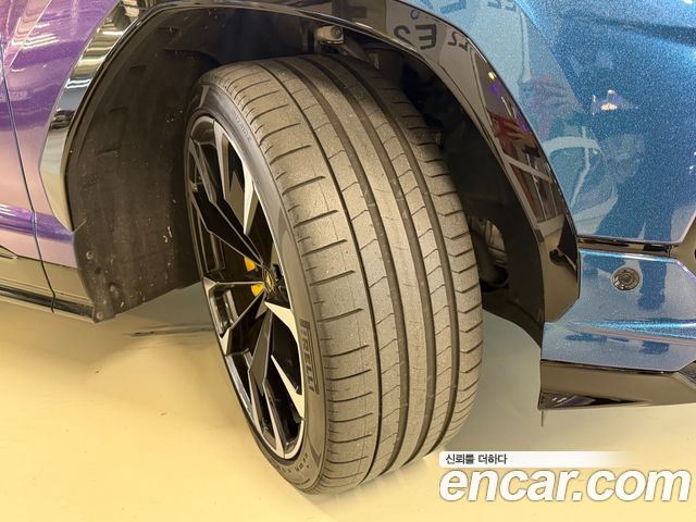 Lamborghini Urus 2024 — photo 16