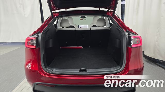 Tesla Model Y 2021 — photo 25