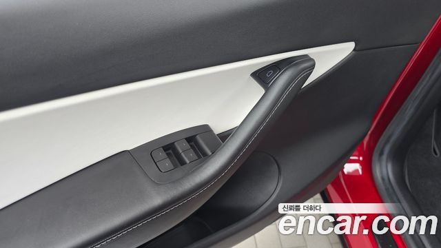 Tesla Model Y 2021 — photo 26