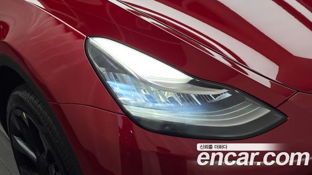 Tesla Model Y 2021 — photo 8