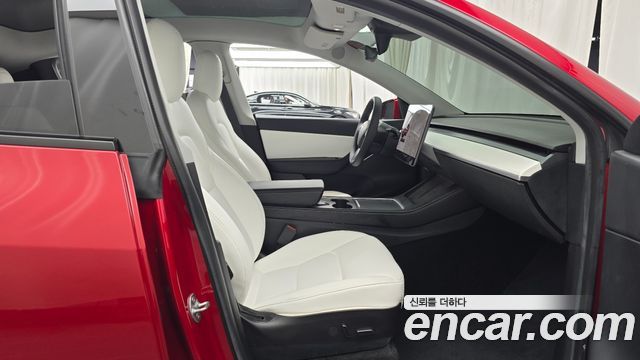 Tesla Model Y 2021 — photo 16