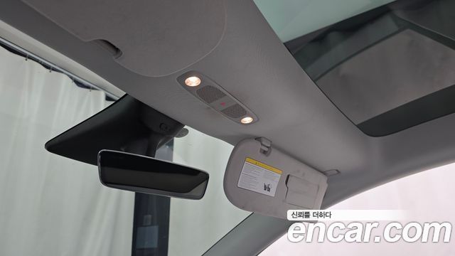 Tesla Model Y 2021 — photo 28