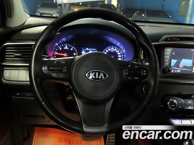 Kia Sorento 2017 — photo 8