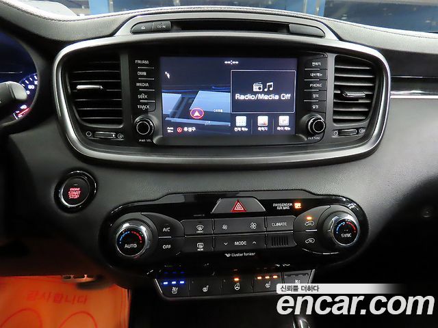 Kia Sorento 2017 — photo 10