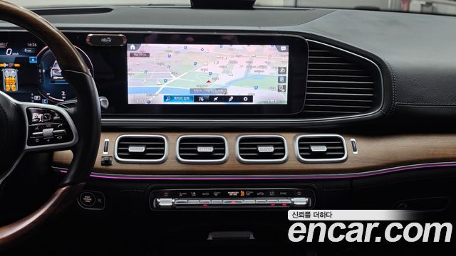 Mercedes-Benz GLS-Class 2021 — photo 13