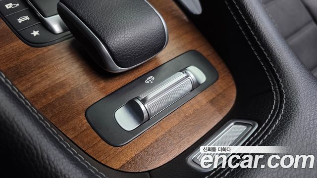 Mercedes-Benz GLS-Class 2021 — photo 17