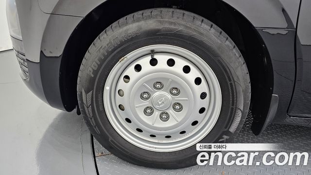 Hyundai Staria 2024 — photo 5