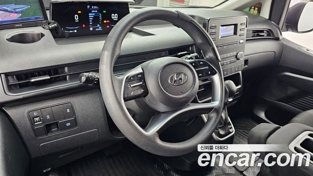 Hyundai Staria 2024 — photo 13