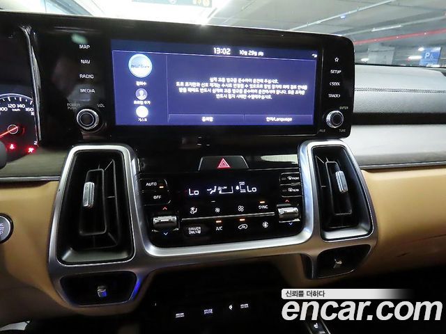 Kia Sorento 2023 — photo 11