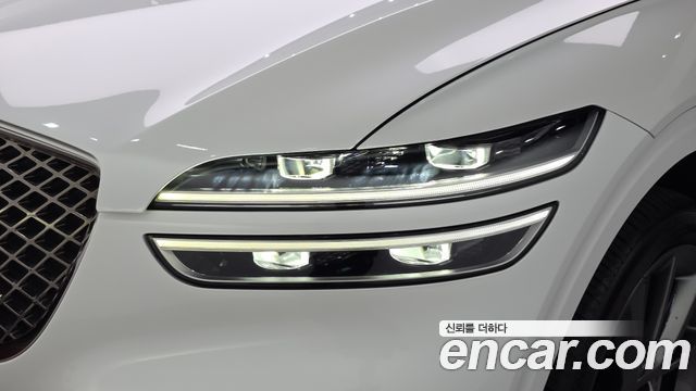 Genesis GV70 2023 — photo 8