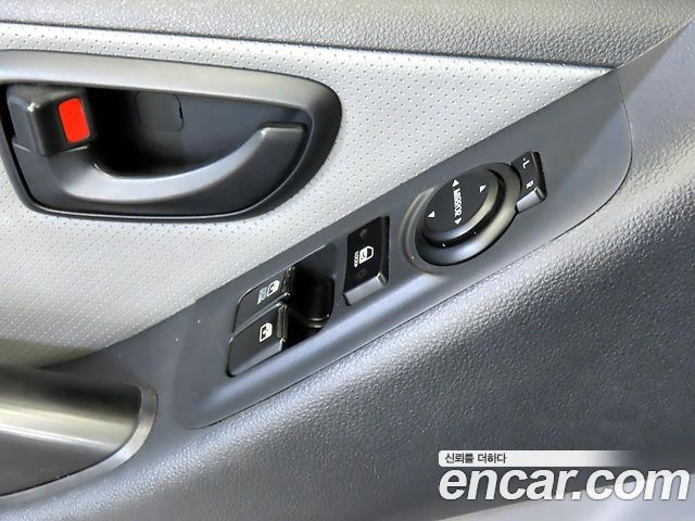 Hyundai Starex 2015 — photo 14
