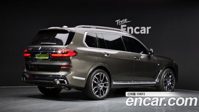 BMW X7 2025 — photo 2