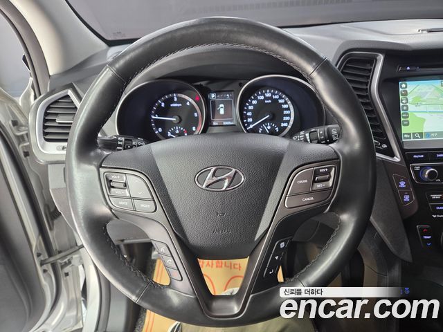 Hyundai Santafe 2016 — photo 12