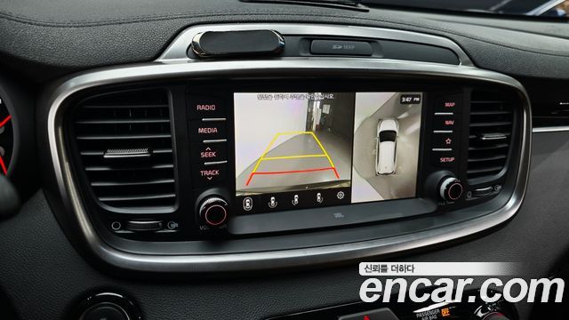 Kia Sorento 2019 — photo 22