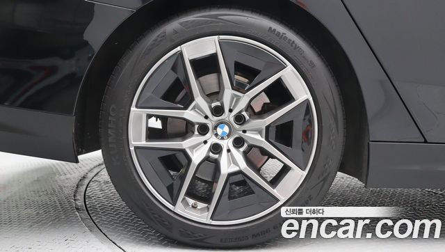 BMW 5-Series 2024 — photo 6