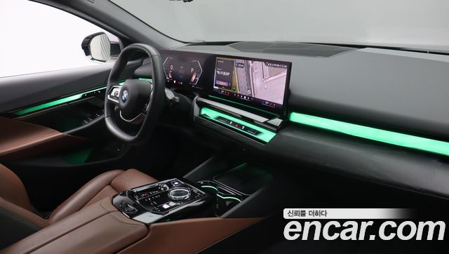 BMW 5-Series 2024 — photo 12