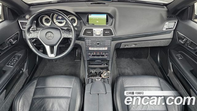 Mercedes-Benz E-Class 2016 — photo 10