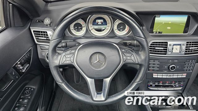 Mercedes-Benz E-Class 2016 — photo 18