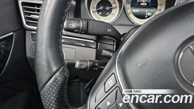 Mercedes-Benz E-Class 2016 — photo 22